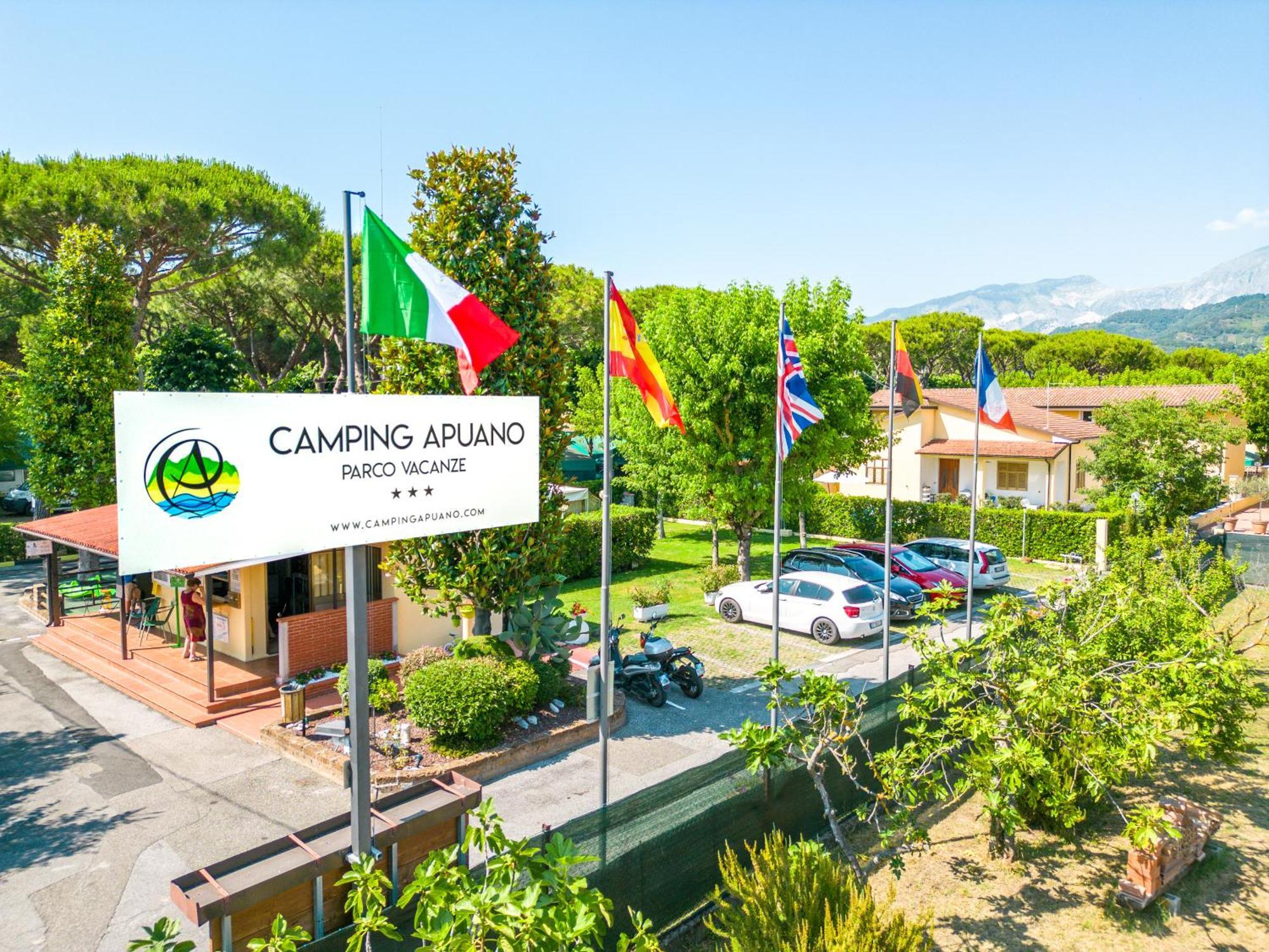 Camping Apuano มารีนา ดิ มาซซา ภายนอก รูปภาพ